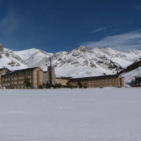 아파트호텔 Vall De Nuria 3*