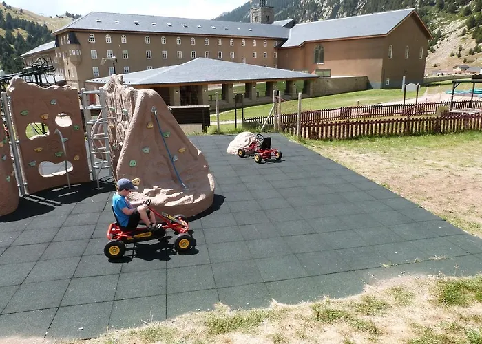 아파트호텔 Vall De Nuria 3*