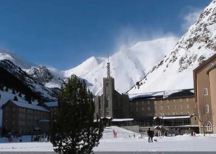 아파트호텔 Vall De Nuria 3*